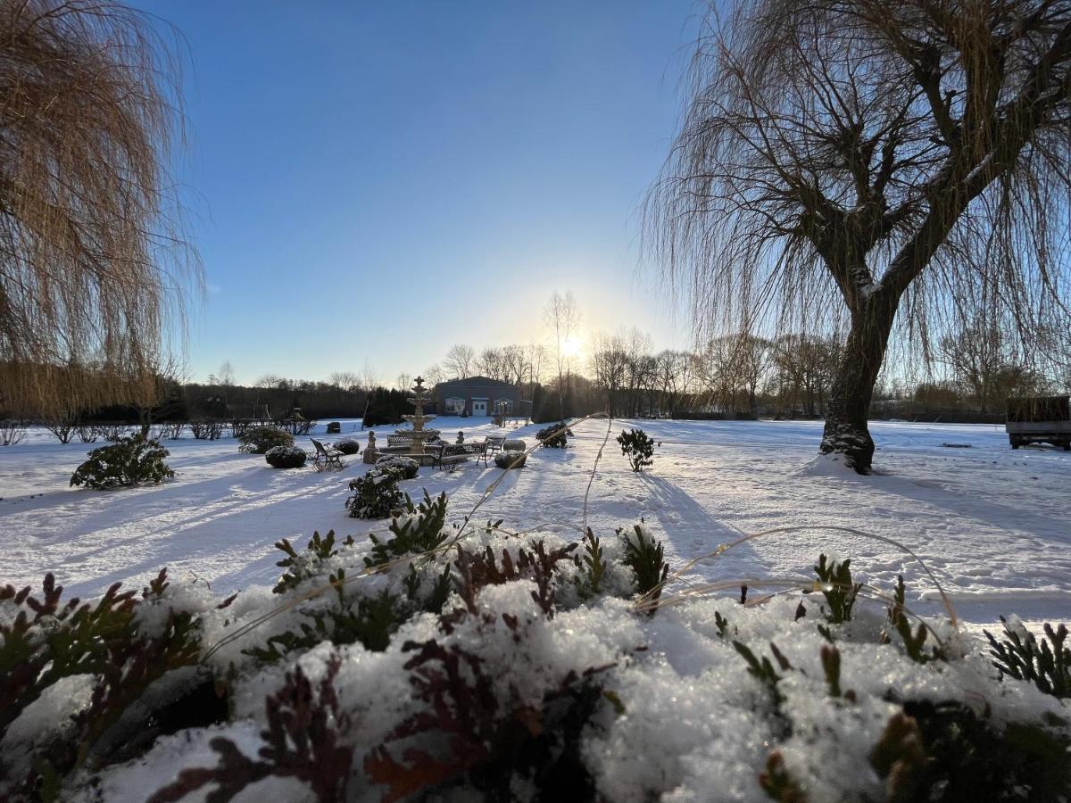 Agroturystyka Hotel Noclegi Palac Camping Wałcz Exterior foto